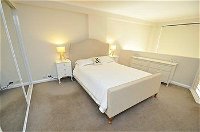 Darlinghurst 607 Pop Furnished Apartment - Redcliffe Tourism