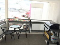 Harbour Town Apartment - Maitland Accommodation