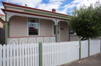 Newdegate House - Tweed Heads Accommodation