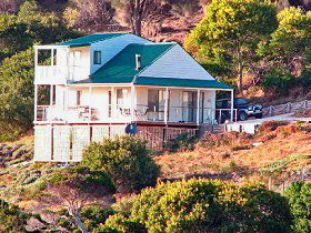 Flinders Island TAS ACT Tourism