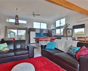 Seymour TAS Byron Bay Accommodation