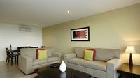 Dolphin Apartments - Accommodation QLD