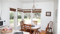 Riga Country Retreat - Accommodation Cooktown