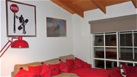 Two Mountains Lodge - eAccommodation