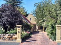 A Secret Treasure - Accommodation in Bendigo