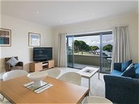 Aurora Ozone Apartments - Redcliffe Tourism