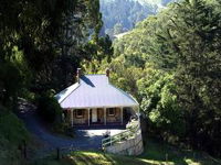 Bishops Adelaide Hills - Henry's - Your Accommodation