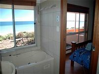 Ceduna Shelly Beach Caravan Park and Beachfront Villas - Accommodation Port Hedland