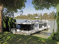 Boats and Bedzzz - The Murray Dream self-contained moored Houseboat - Perisher Accommodation