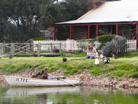 Stonewell Cottages and Vineyards - C Tourism