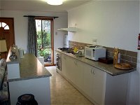Adrienne's Place on the Hill - Lennox Head Accommodation