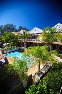 Beaches Apartments Merimbula - Redcliffe Tourism