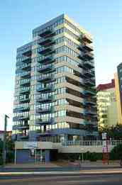 Beachfront Towers Holiday Apartments - Redcliffe Tourism