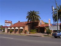 Burke  Wills Motor Inn - Casino Accommodation