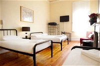 Claremont Guest House - Accommodation 4U