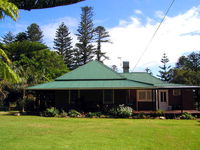 Cobbys of Crystal Pool Holiday Heritage Cottage - Accommodation Yamba