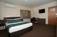 Comfort Inn  Suites Robertson Gardens - Melbourne 4u