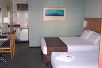 Econo Lodge Griffith Motor Inn - Redcliffe Tourism