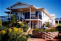 Lovering's Beach Houses - The Whitehouse Emu Bay - Nambucca Heads Accommodation