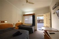 Rest Point Motor Inn and Hereford Steakhouse - Accommodation Cooktown