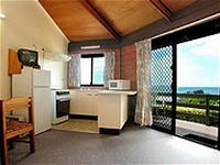 Shelly Beach Cabins - Redcliffe Tourism