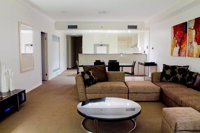 The Bay Apartments - Accommodation in Brisbane