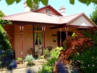 The Greens of Leura bed and Beakfast - Mackay Tourism