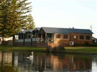 Two Shores Holiday Village - Accommodation Cooktown