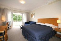 Waldorf Apartment Hotel Pennant Hills - Surfers Gold Coast
