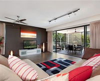 Absolute Waterfront Rainforest Apartment - Accommodation Sydney