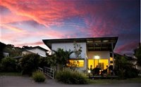 Moby's Beachside Retreat - Redcliffe Tourism