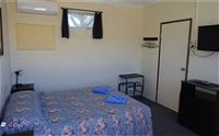 Bluey Motel - Lightning Ridge - Accommodation Nelson Bay