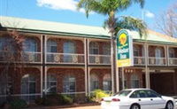 Hamiltons Henry Parkes Motor Inn - Townsville Tourism