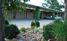 Lowesdale NSW Whitsundays Accommodation