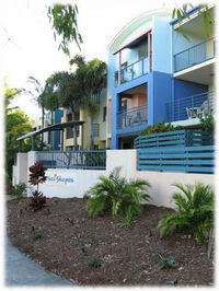 Seashapes Holiday Apartments - Mackay Tourism