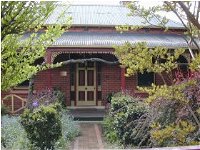 FINCHES OF BEECHWORTH - Coogee Beach Accommodation