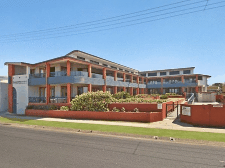 Lennox Point Holiday Apartments - Accommodation Australia