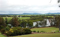 Absolute Waterfront - Tourism Canberra