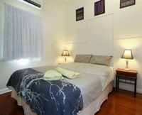 Holiday House At Cook Street Townsville - Goulburn Accommodation
