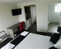 Dooleys Tavern and Motel Springsure - Accommodation in Surfers Paradise