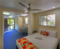 Alex Beach Cabins and Tourist Park - Palm Beach Accommodation