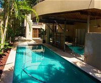La Casa Sirena at Vogue Holiday Homes - Accommodation Airlie Beach