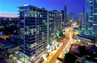 Wyndham Hotel Surfers Paradise - Accommodation Airlie Beach