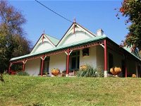 Ravenscroft and The Cottage - Accommodation Australia