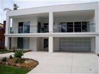 The White House - Shellharbour Village - Redcliffe Tourism