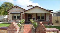 Two Cow Cottage Bed and Breakfast - Mackay Tourism