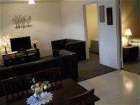 BJs Short Stay Apartments - Accommodation Cooktown