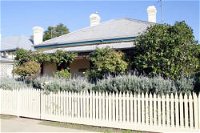 Florennes Heritage Cottage - Accommodation in Surfers Paradise