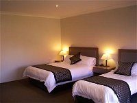 Parkes Int Motor Inn - Accommodation in Surfers Paradise