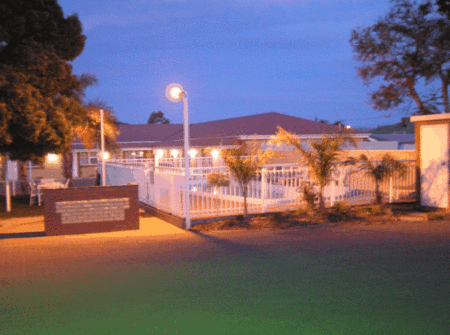 Charles Rasp Motor Inn and Cottages - Accommodation Airlie Beach
